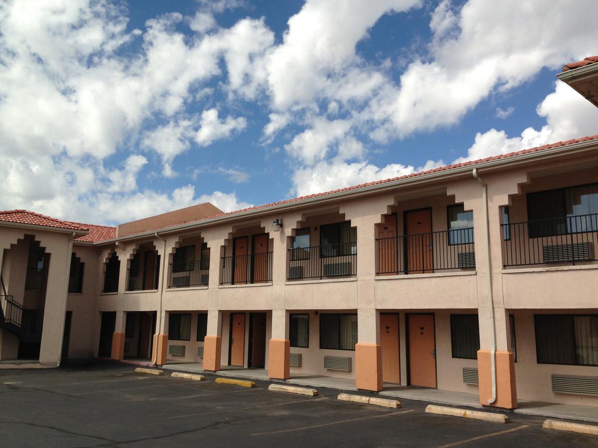 Luxury Inn Albuquerque Exterior photo